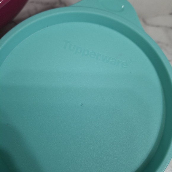 Hello Kitty Tupperware Set - Picture 9 of 9